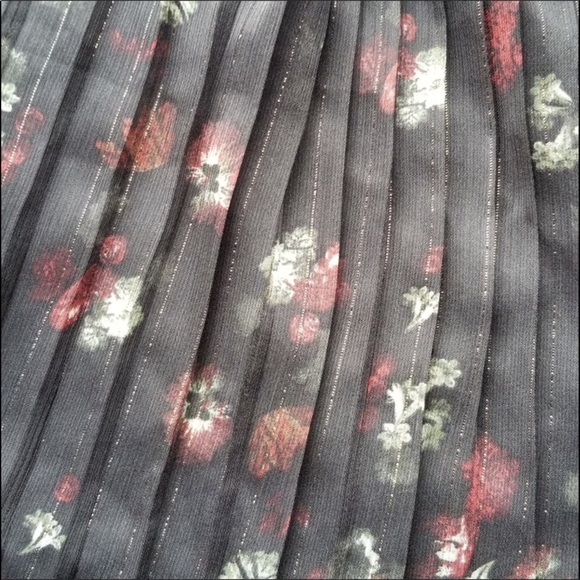 Avec Les Filles Mini Floral Pleated A Line Skirt - Picture 7 of 8